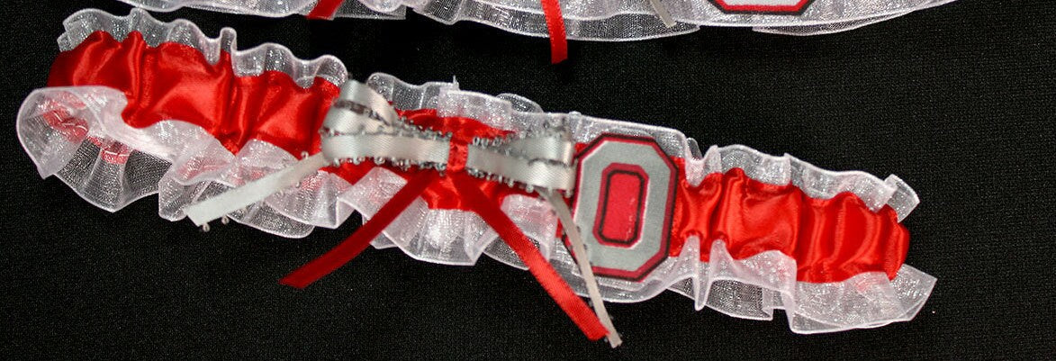 Ohio State Inspired Toss Garter